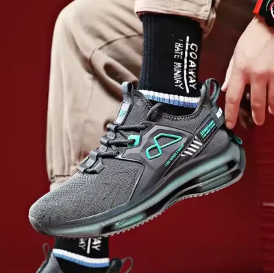 ABSORBING SPORTS RUNNING SHOES